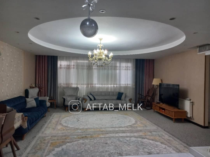 آپارتمان ۲ خوابه، شخصی ساز ،نزدیک به خیابان اصلی